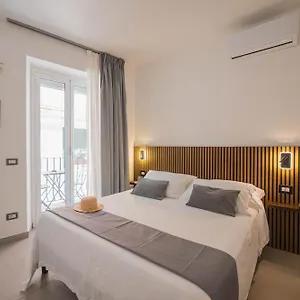Humboldt Luxury Taormina